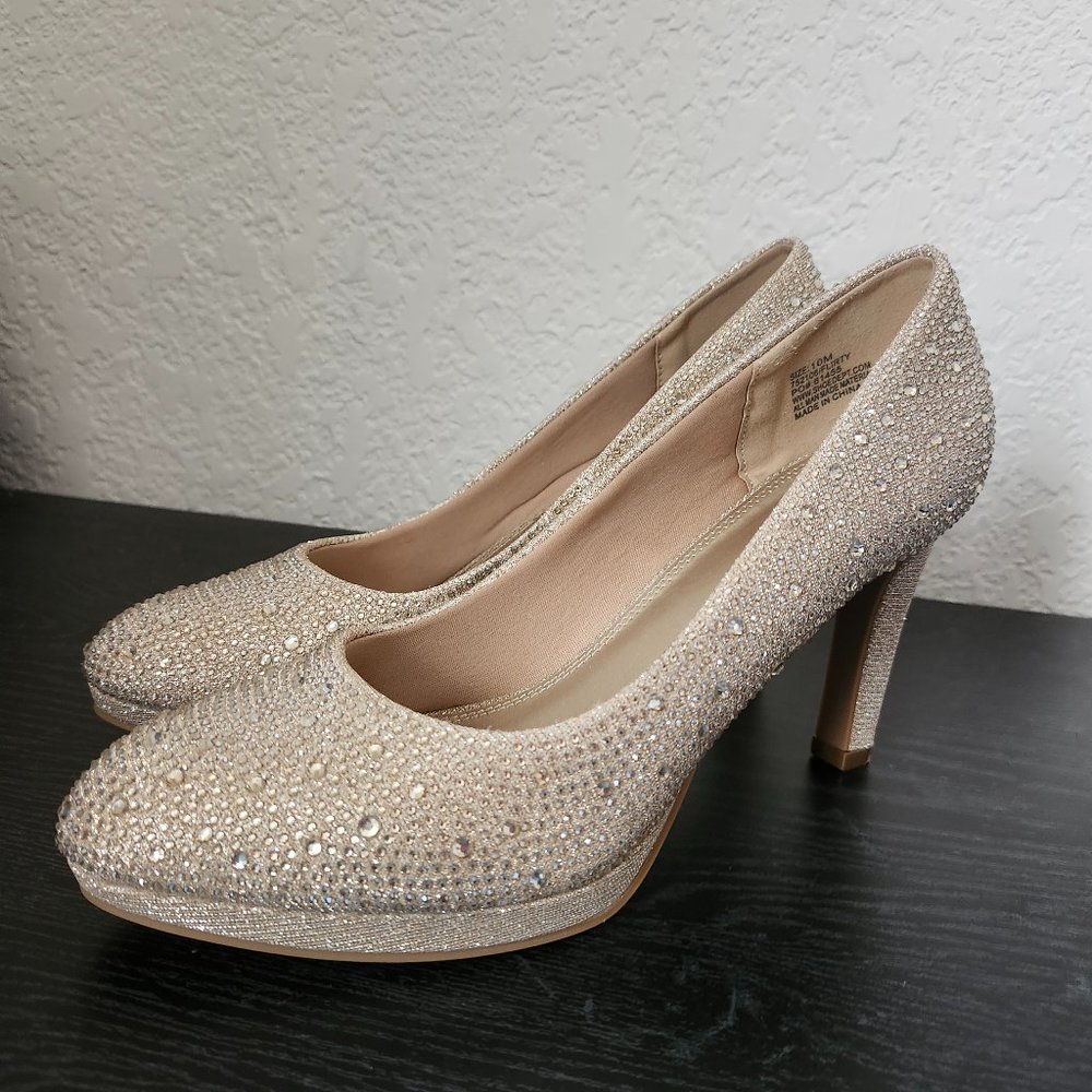 gold shoes